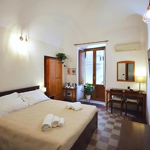 Cataneasy Rooms